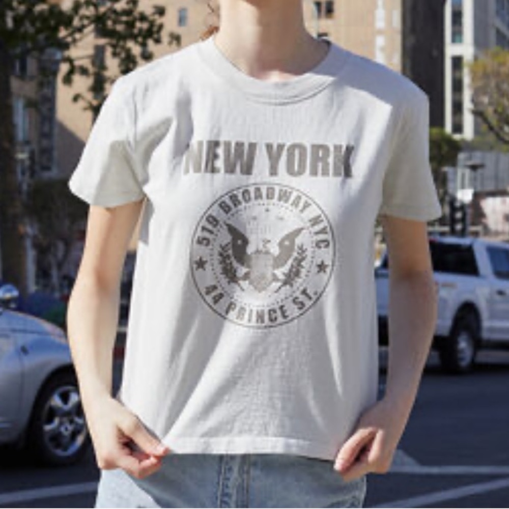 John Galt (brandy Melville) New York cropped tee